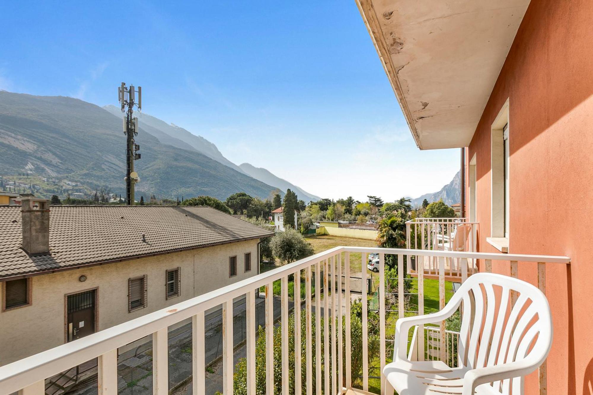 Bike & Wind Hotel Villa Maria Torbole Sul Garda Exteriör bild