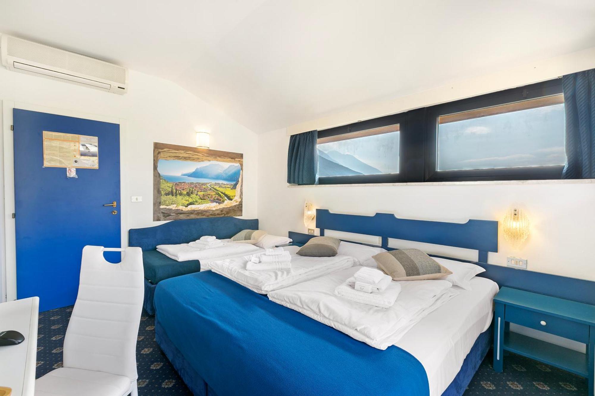 Bike & Wind Hotel Villa Maria Torbole Sul Garda Exteriör bild
