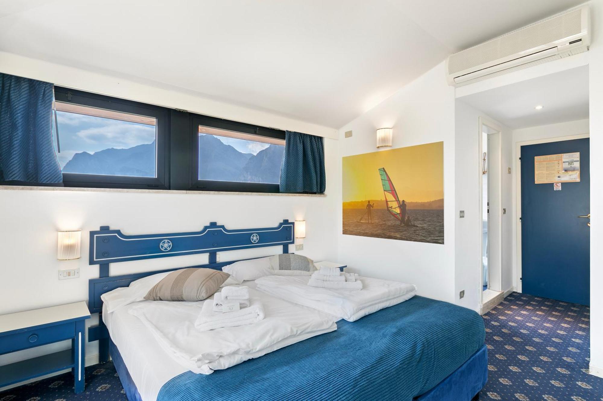 Bike & Wind Hotel Villa Maria Torbole Sul Garda Exteriör bild