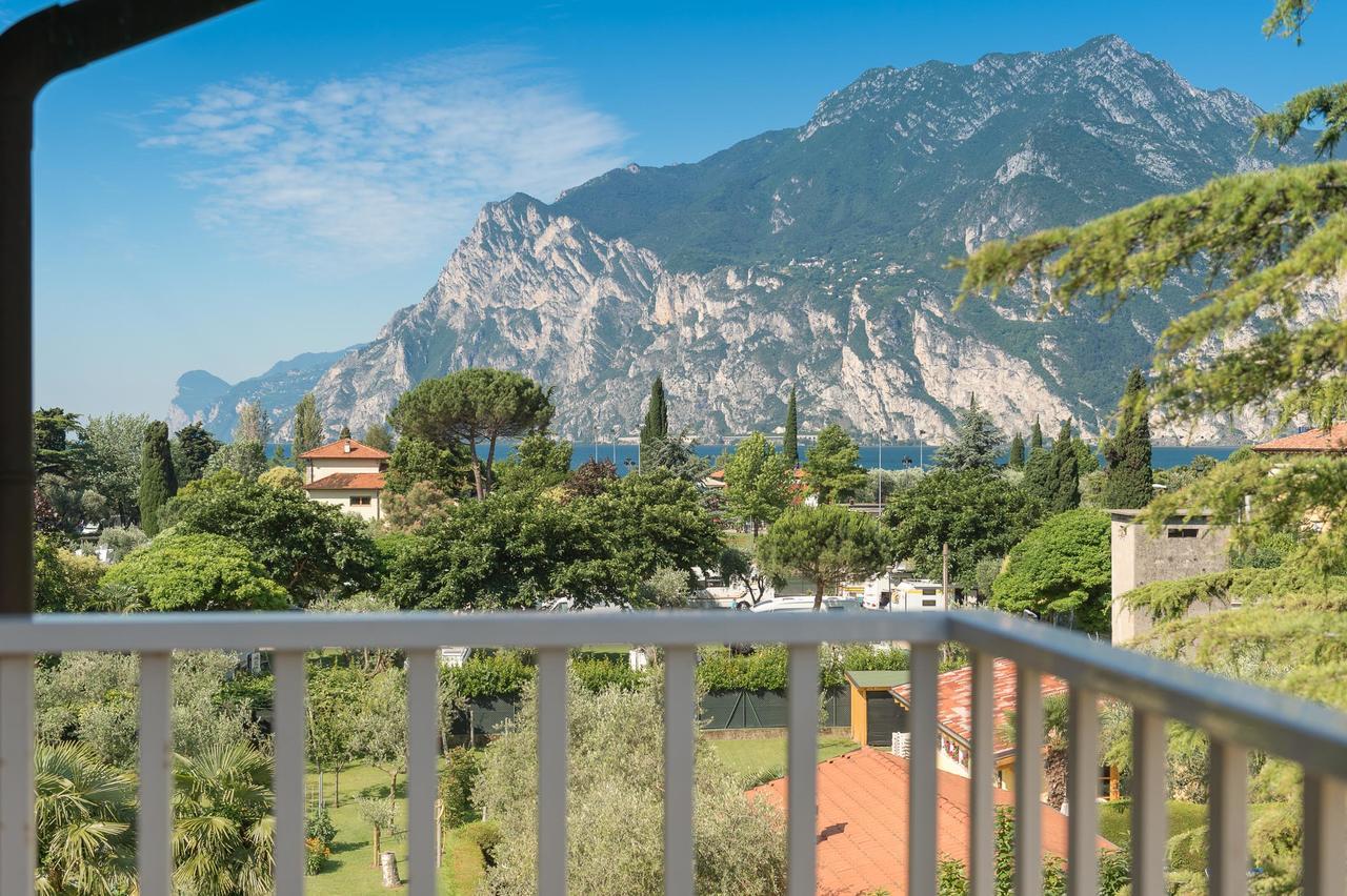 Bike & Wind Hotel Villa Maria Torbole Sul Garda Exteriör bild